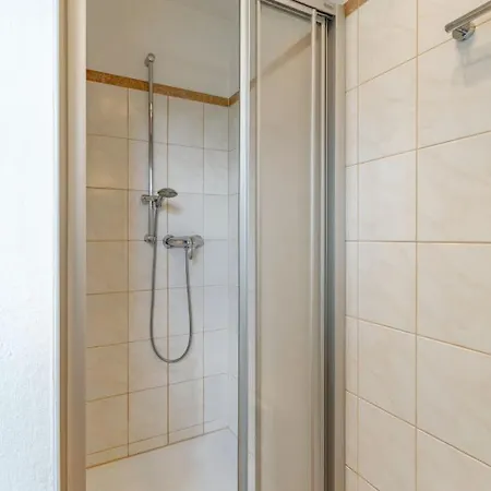 6 By Interhome *