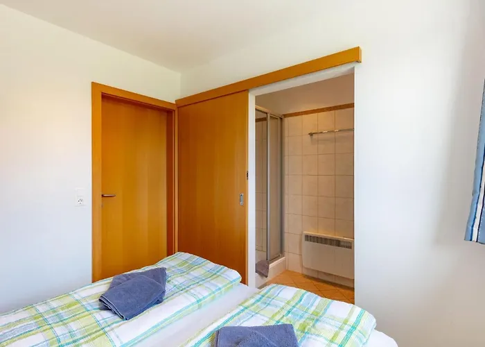 6 By Interhome アパート