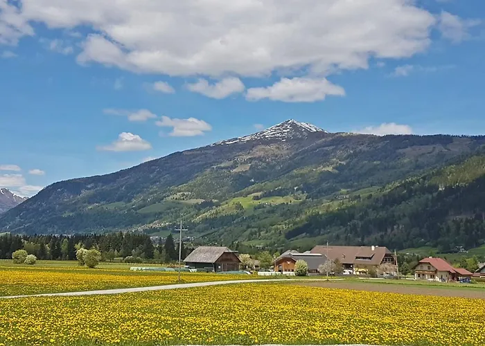 6 By Interhome アパート